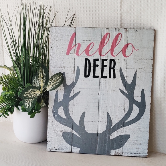 "hello Deer" Rustic Wooden Sign - Picture 1 of 4